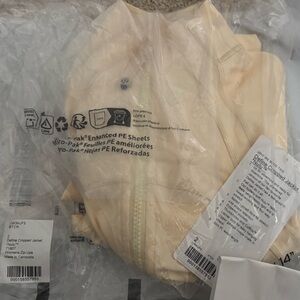 NWT) Lululemon Define Cropped Jacket in buttercream Size 2